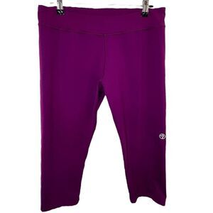 Zumba Cropped Purple Athletic Leggings With “Zumba” Design